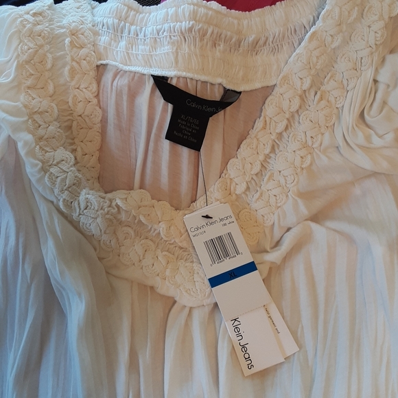 NWT V-Neck Tunic Top by Calvin Klein - Picture 5 of 5